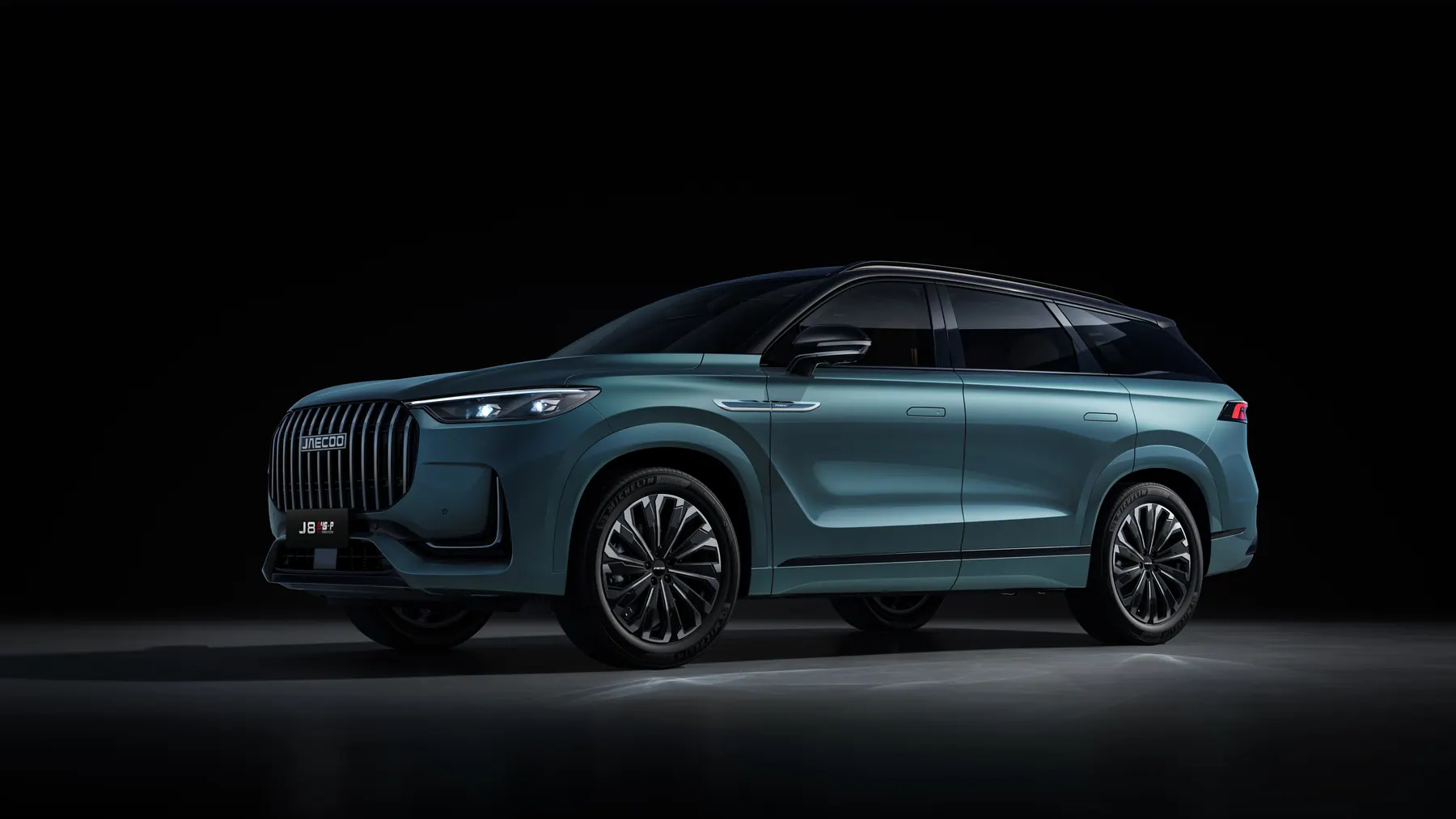 JAECOO J8 left front 75 degree exterior